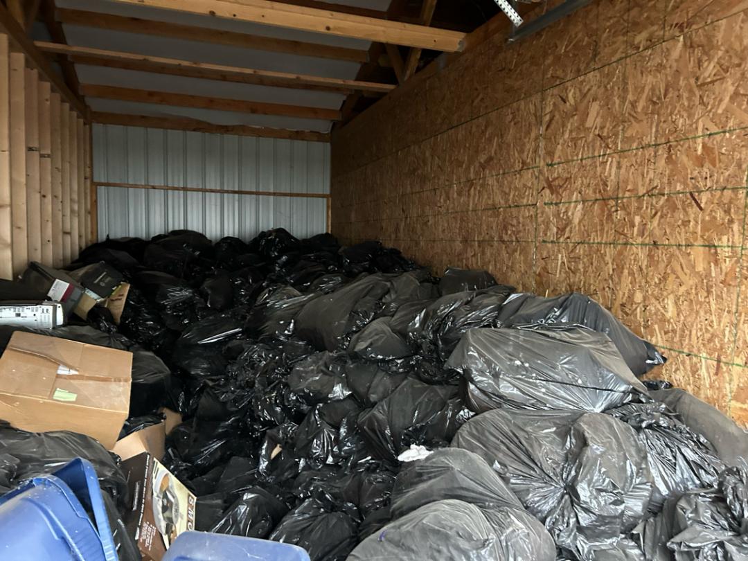 Storage Unit Auction in Hubbard, OH at Dove Storage Hubbard ends on